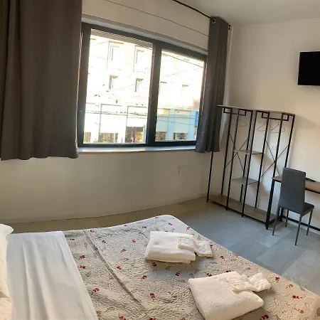 Πανσιόν Galleria Del Toro 3