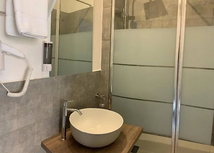 ゲストハウス Galleria Del Toro 3 3*