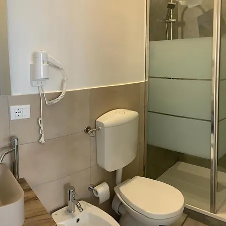 Galleria Del Toro 3 Гостевой дом Болонья